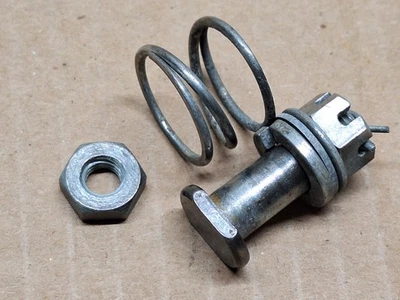 Yamaha MJ2T 1962 1963 Trail Omaha 55 OEM brazo de freno trasero perno resorte tuerca piezas Foto 1 de 3