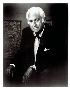 1989 Vintage Photo actor Stewart Granger posing with watch jewelry fashion - Picture 1 of 2