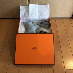 Hermes Baby  first shoes and cushion set of 2 Unused and in the box from japan - Picture 1 of 12