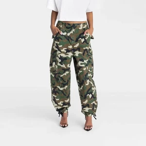 KBB by Kahlana Damen Mid-Rise Straight Leg 'The Cargo Jogger' Camouflage S Neu mit Etikett - Bild 1 von 7