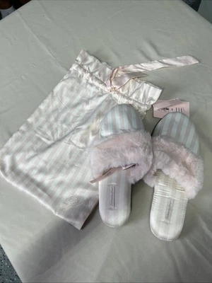 Victoria Secret Bedroom Slippers Size M With Victoria Secret Bag! - Image 1 of 4