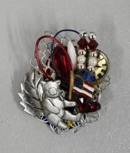 Vintage teddy Flag Brooch Pin USA United States Patriotic Signed - Picture 1 of 2