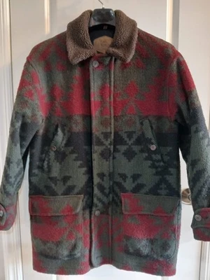 MENS VINTAGE WOOLRICH HIGH GRADE WOOL QUILTED COAT SHERPA COLLAR SIZE MEDIUM - Image 1 of 4