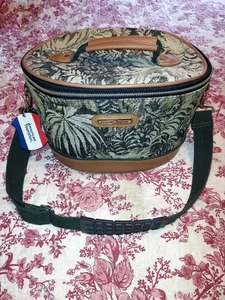 De colección. Estuche de tren tapiz American Tourister con cremallera de tela portador de producto  - Imagen 1 de 17