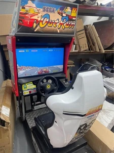SEGA OUTRUN 1986 32IN LCD ARCADE MACHINE - Picture 1 of 5