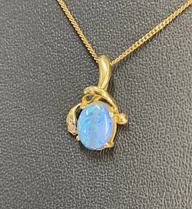GENUINE Diamond and Solid Black Opal Pendant 18ct 18k Yellow Gold 1.7 grams NEW - Picture 1 of 12