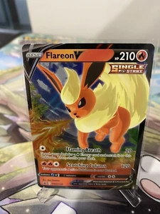 Pokémon TCG Flareon V SWSH Black Star Promo SWSH149 Promo - Picture 1 of 1