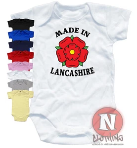 Made in Lancashire Babygrow Baby Suit Great Gift vest red rose of Lancaster - Zdjęcie 1 z 9