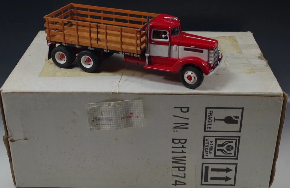 FRANKLIN MINT 1939 PETERBILT STAKE TRUCK RED AND WHITE 1:32 SCALE DIE CAST MIB - Image 1 of 4