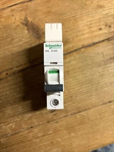 Schneider iKQ B20a 20a SP MCB - Bild 1 von 6