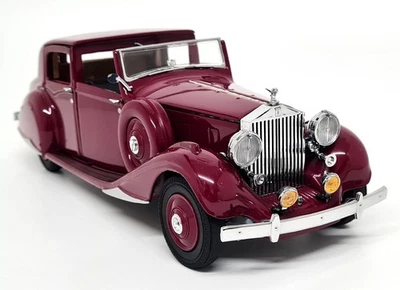 Danbury Mint 1/24 Rolls Royce Phantom III 1938 Red Diecast Scale Model Car - Image 1 of 4