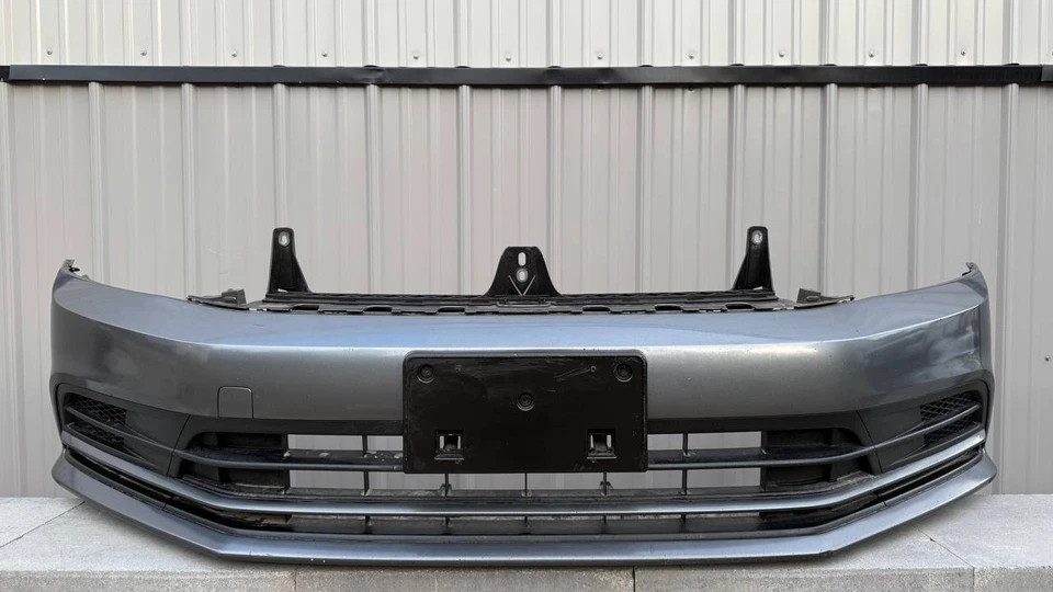 !!️ ¡¡SIN ENVÍO!!️ 2015 2016 2017 2018 PARACHOQUES DELANTERO VOLKSWAGEN JETTA GRIS Foto 1 de 3
