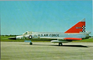 AK Convair F-102A Delta Dolch Chrom unbespielt - Bild 1 von 3