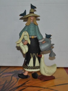 Williraye Studios BOBBE WW1033 Volkskunst Figur Mädchen Wasserkanne HASE GANS Vogel - Bild 1 von 5