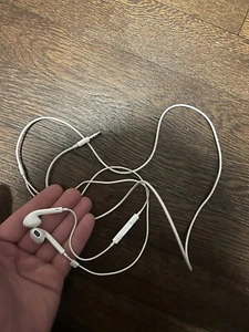 Apple EarPods In Ear Canal Headset - White (MNHF2AM/A) - Zdjęcie 1 z 6