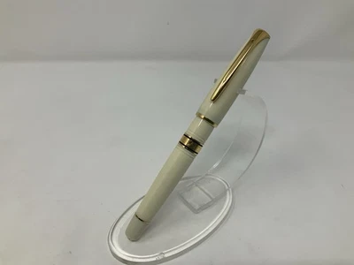 Pluma Estilográfica Waterman Charleston Marfil GT Mediana Oro 18k Nuevo en Caja Foto 1 de 4