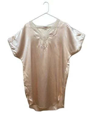 Camisón Barbizon Talla M Rosa Pastel Bordado Acentos Satinado Calce Suelto Foto 1 de 4