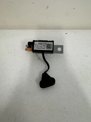 MÓDULO AMPLIFICADOR ANTENA RADIO SUBURBAN CHEVROLET OEM 2015-2020 🔵 Foto 1 de 4