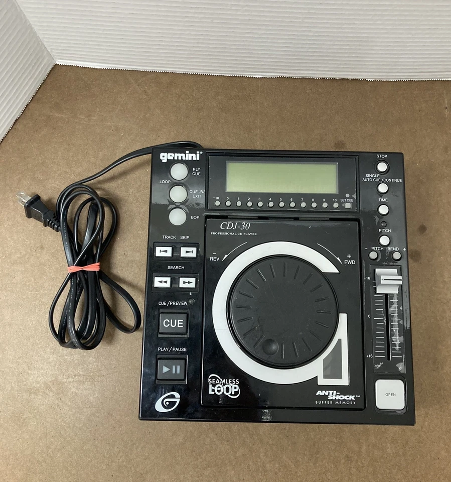 GEMINI CDJ-30 Professional MP3/CD Players.  Not Working Parts Only - Image 1 of 4