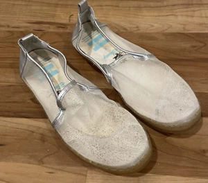 TOM'S Shoes DISNEY Cinderella Glass Slipper Glitter Slip-On Shoes US Sz 8 - Picture 1 of 5