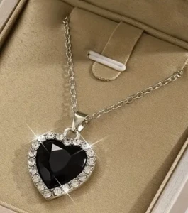 Gorgeous Lab Created Diamond Black Pendant Heart Necklace - Picture 1 of 2