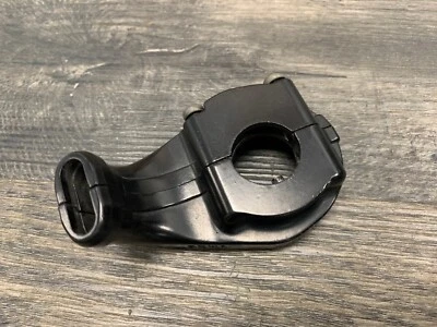 Carcasa cable acelerador manillar derecho Kawasaki ZX9R ZX12R ZX6R ZX10R Ninja Foto 1 de 4