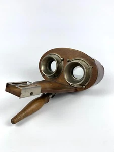 1800 The Stereo Graphoscope Stereo Card Viewer Steampunk Occhiali SOLO PEZZI DI RICAMBIO - Foto 1 di 9