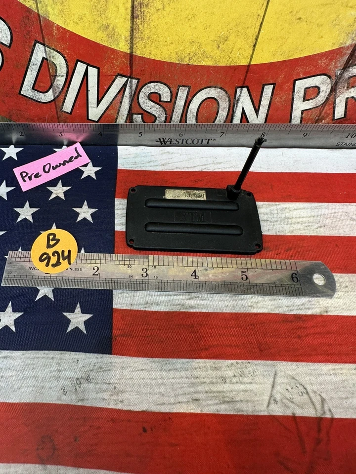 CUBIERTA DE CAJA DE RADIO/CHASIS XTM VINTAGE -usada- Foto 1 de 4