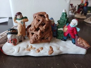 Estatuilla IERE vintage de porcelana navideña Zellers de los años 90 Camp Fire necesita bombilla nueva - Imagen 1 de 7