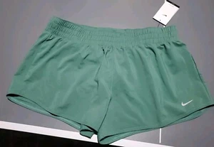 Womens NIKE Training Shorts New With Tags - Picture 1 of 3