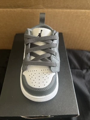 Jordan 1 Low ALT (TD) Foto 1 de 4