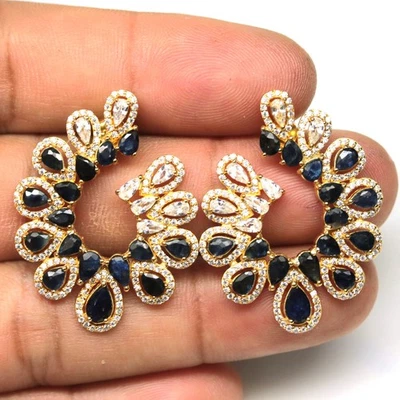 Pendientes de plata de ley 925 con zafiro azul y circonitas cúbicas de oro de 18 quilates Foto 1 de 4