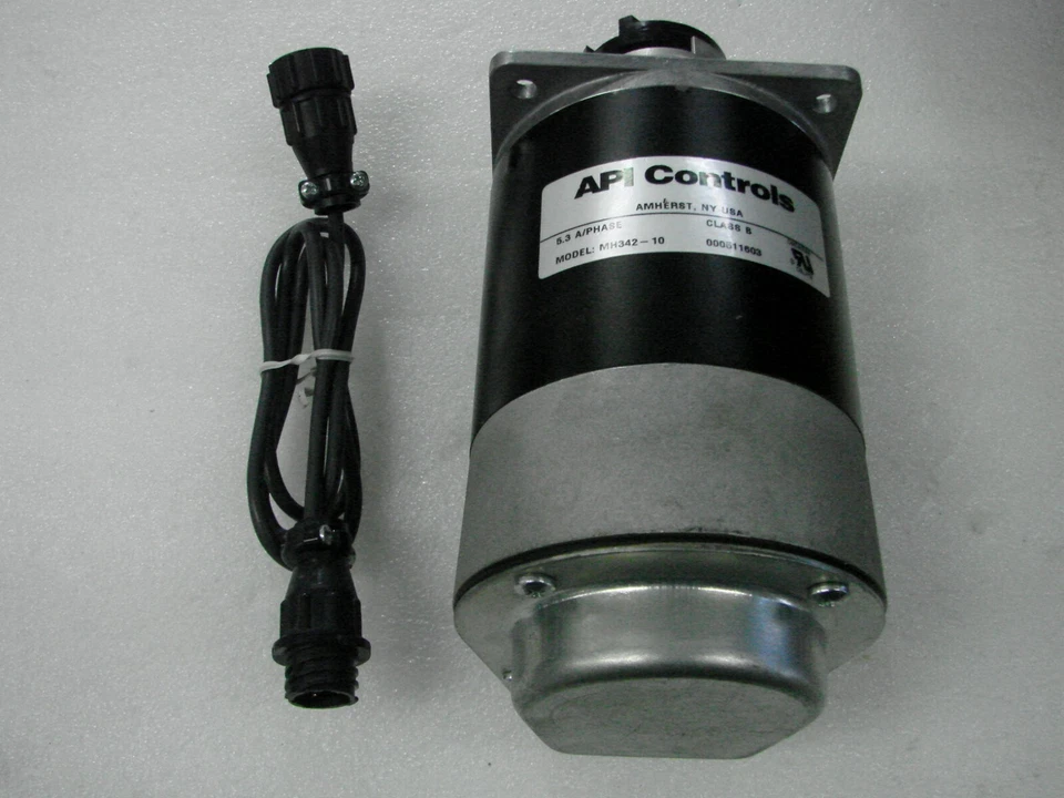 API Controls MH342-10 Motor, 650oz-in, 3/8" Shaft, NEMA 34  w. Cable & Coupling - Image 1 of 4