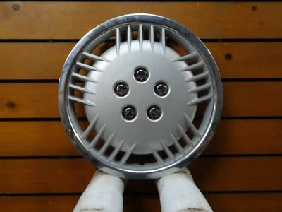 1988-1990 Dodge Lancer Spirit Single OEM 14 inch Original Wheel Hubcap 4284976 - Image 1 of 4