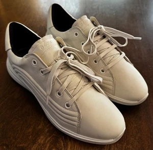 GEOX Respira NATURAL LEATHER Low Top SNEAKERS in Off White - WOMEN’S - Size 9 US - Picture 1 of 18