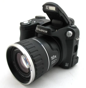 Vintage Fuji FinePix S5600 Compact Digital Bridge Camera 5MP 10x Zoom CCD RAW - Picture 1 of 9