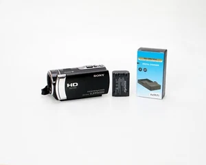 Sony HDR-CX190 HD Handycam Camcorder (Black) - Picture 1 of 12