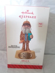 2014 Hallmark - Duck Dynasty - Uncle Si Ornament - With Sound - Picture 1 of 1