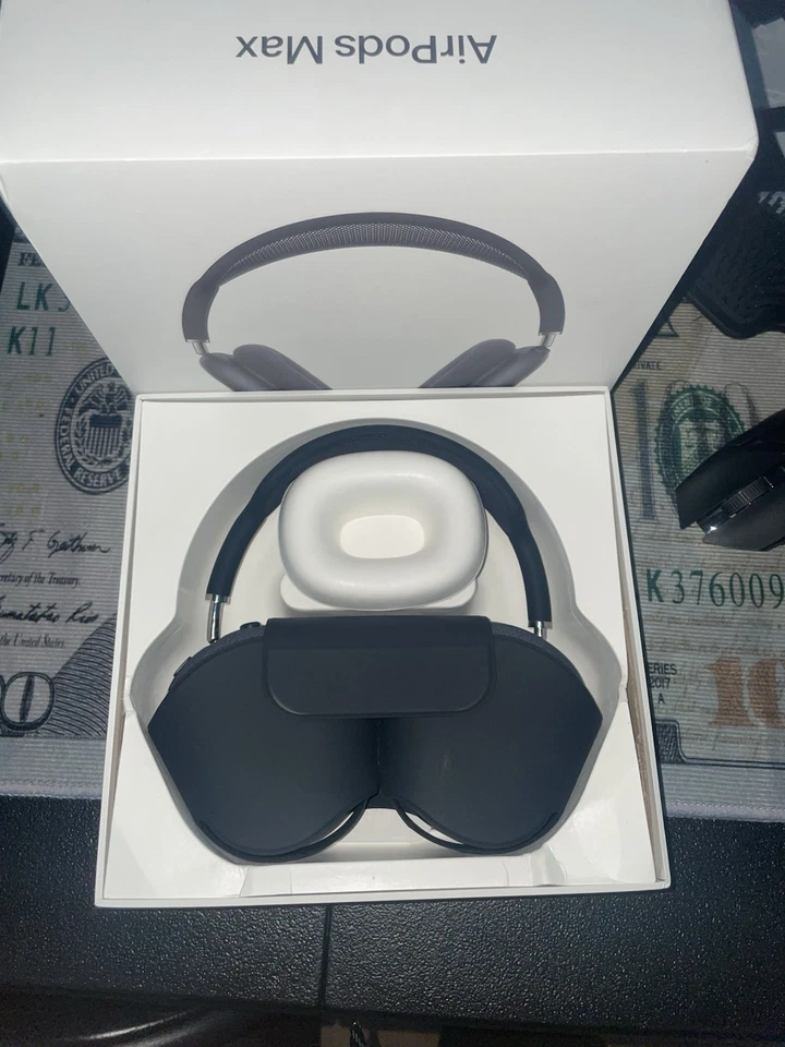 AirPods Max - Image 1 of 4