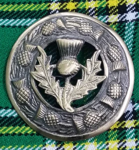 Traditional Scottish Thistle Crest Fly Plaid Brooch Antique 3"/Thistle Brooches - Picture 1 of 1