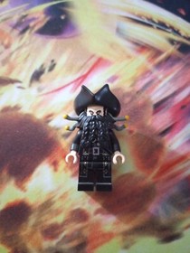 Lego Blackbeard minifigure Pirates of the Caribbean 4195 Queen Anne's Revenge