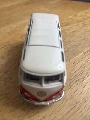 MAISTO Volkswagen VW 1960s Van Samba Bus 1:25 7" RED Metal Diecast On Stand - Image 1 of 4