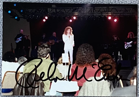 Reba McEntire Signed In Person 3.5x5 Candid Concert Photo - Authentic, RARE Cover