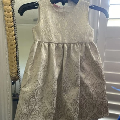 fao schwarz Faoabulous 连衣裙和假毛皮夹克外套 尺寸 Xs 4/5 — 第 1/4 张图片