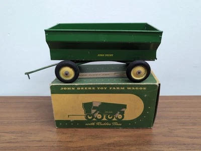 Vagão caixa alargadora John Deere brinquedo de fazenda Eska em escala 1/16 com caixa  - Imagem 1 de 4