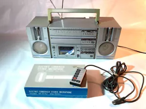 Vintage Boombox 1981 JVC PC-5 avec télécommande filaire R-15 et microphone M-201 - Picture 1 of 14