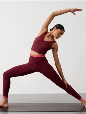 全新带标签 Athleta Transcend High Rise Tipped 7/8 紧身裤 XS 码红木/穿孔 — 第 1/4 张图片