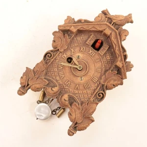 Keebler Pendulette Novelty Clock with Red Bobbing Bird - XC328 - Picture 1 of 3