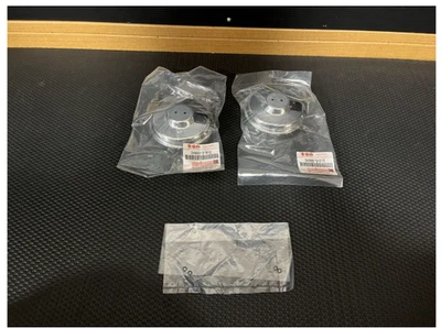 Juego de cubierta de medidor original para Suzuki GT750 debajo de la placa izquierda y derecha nuevo sin usar Foto 1 de 4