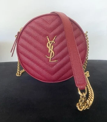 Bolso redondo Saint Laurent Grain de Poudre Matelasse Chevron YSL, tarjeta de autenticidad Foto 1 de 4